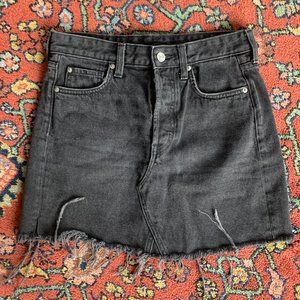 H&M Black Denim Skirt sz. 4